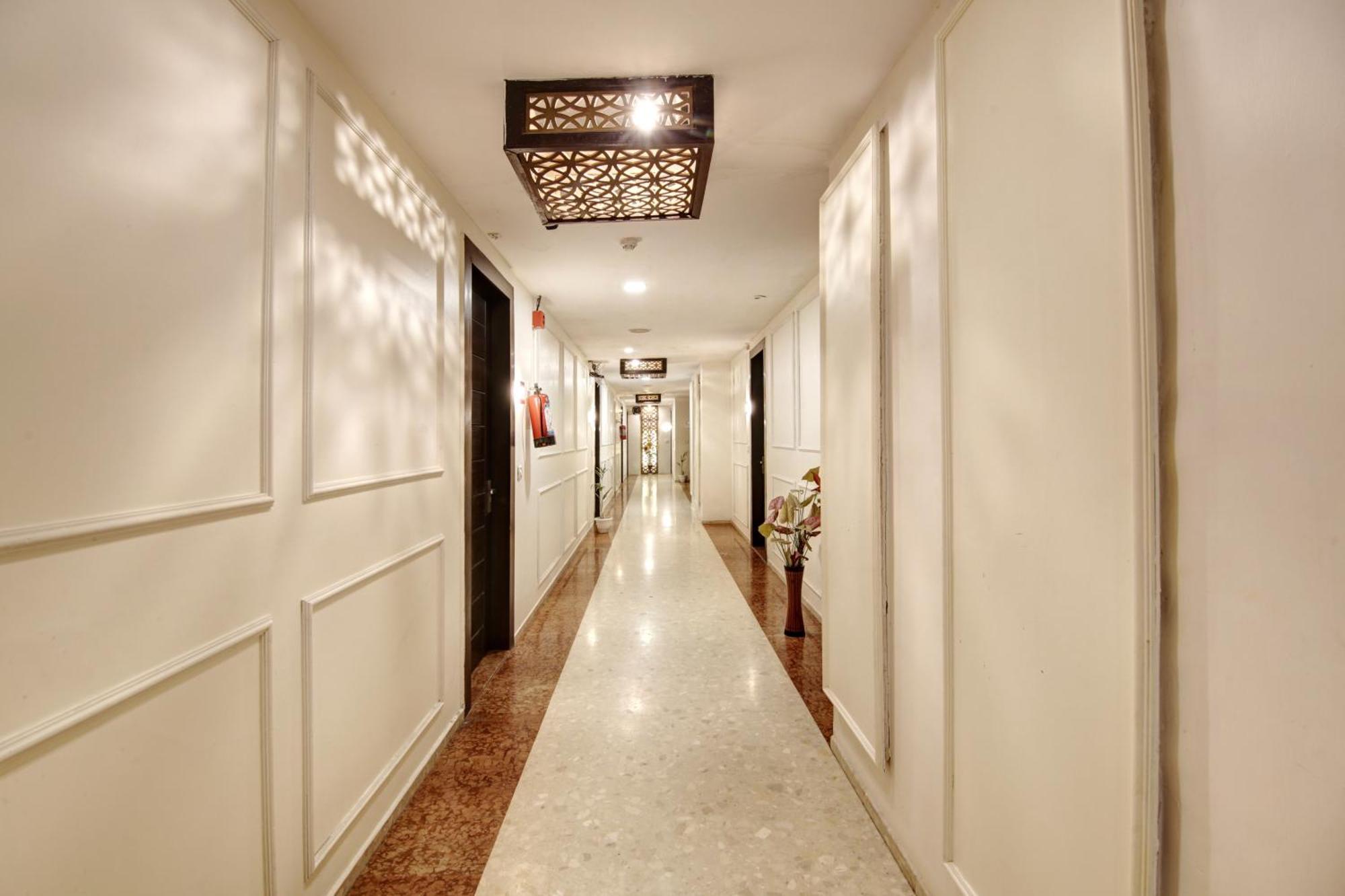 Hotel Wk Comfort - Near White Clove Új-Delhi Kültér fotó