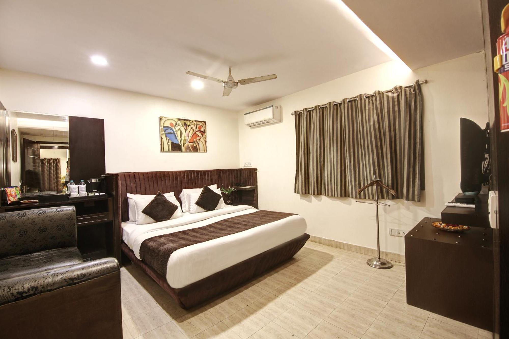 Hotel Wk Comfort - Near White Clove Új-Delhi Kültér fotó