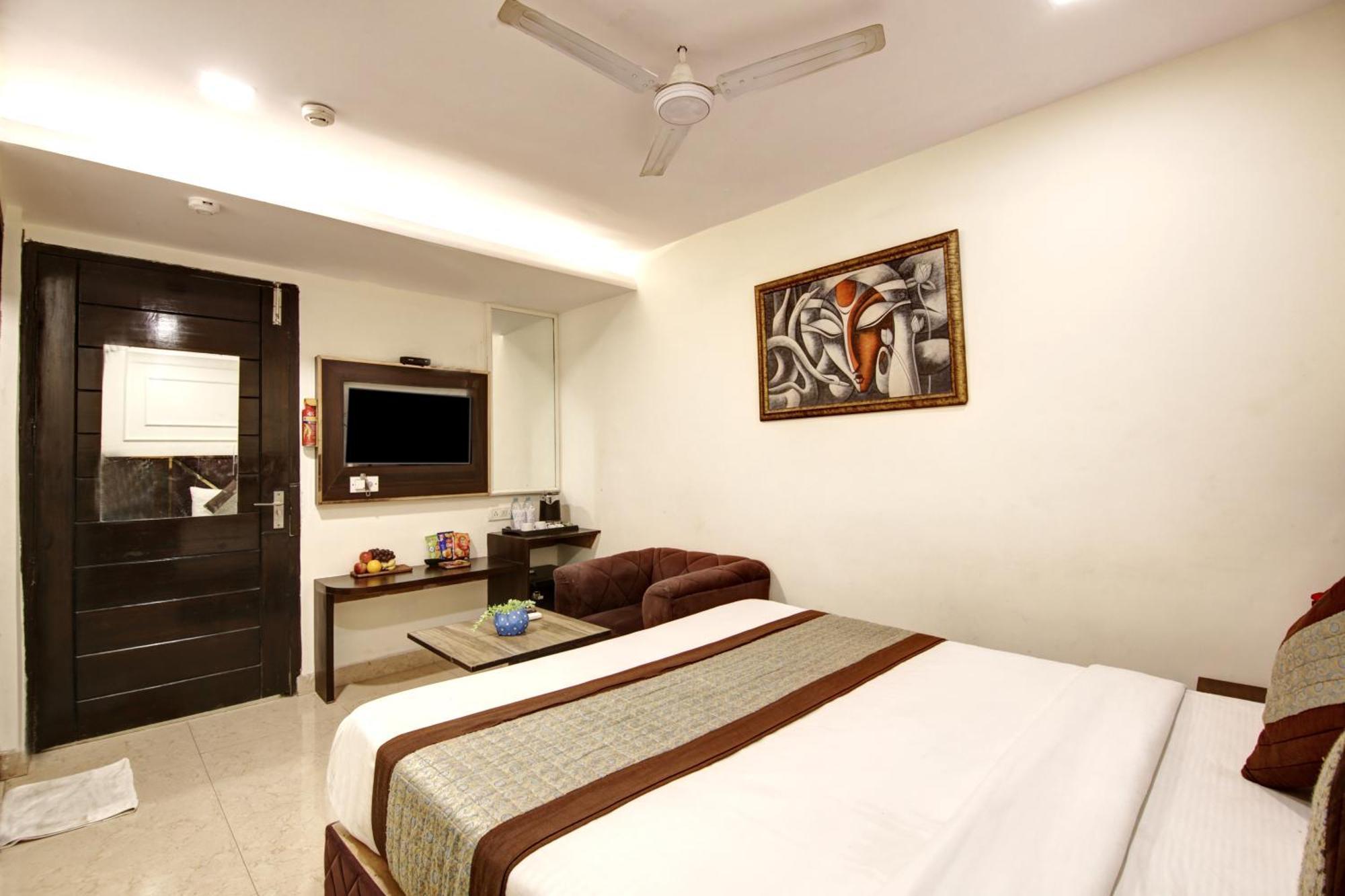 Hotel Wk Comfort - Near White Clove Új-Delhi Kültér fotó