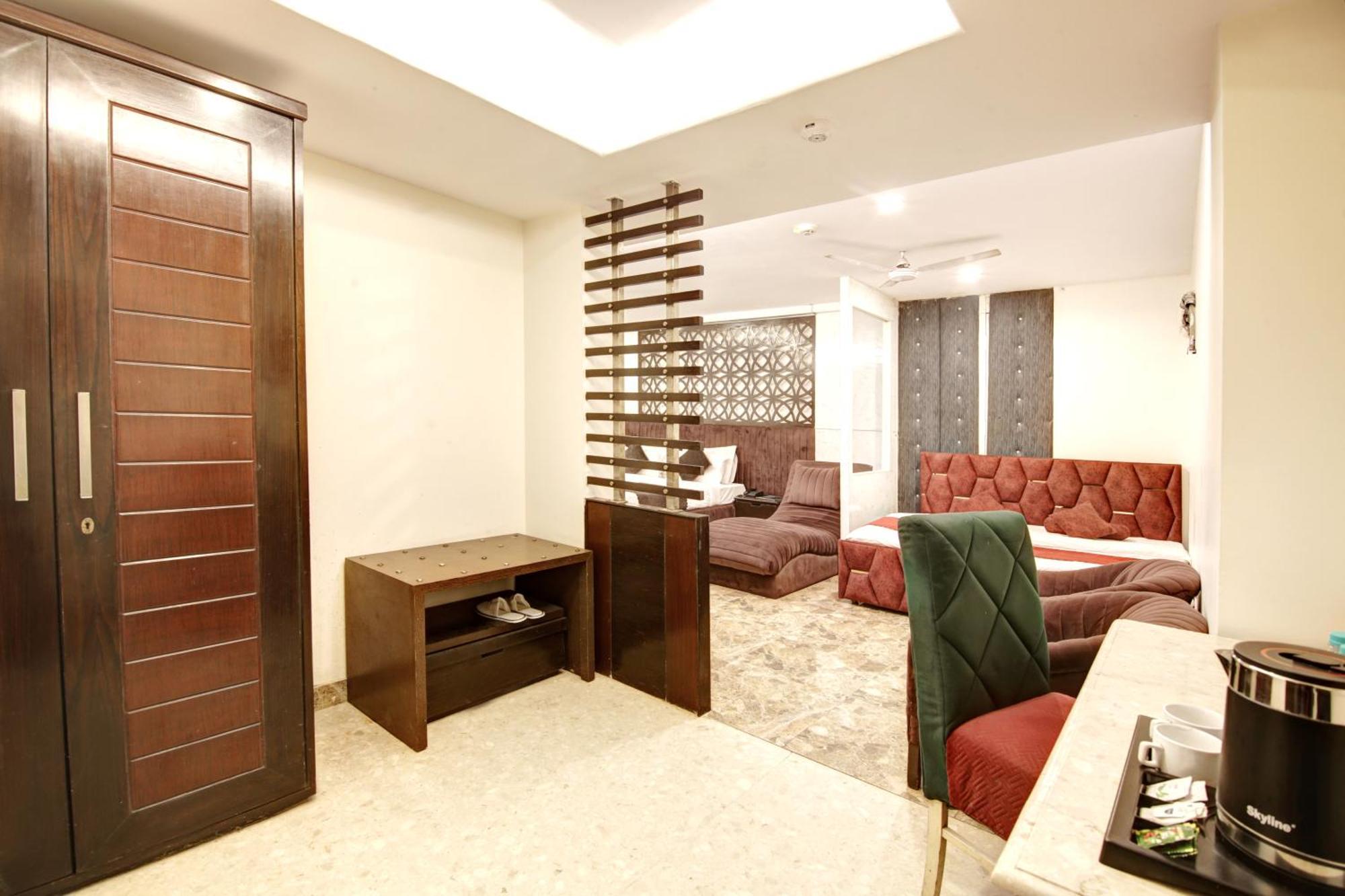 Hotel Wk Comfort - Near White Clove Új-Delhi Kültér fotó