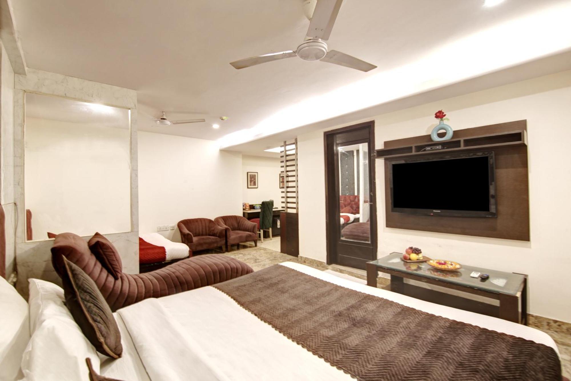 Hotel Wk Comfort - Near White Clove Új-Delhi Kültér fotó