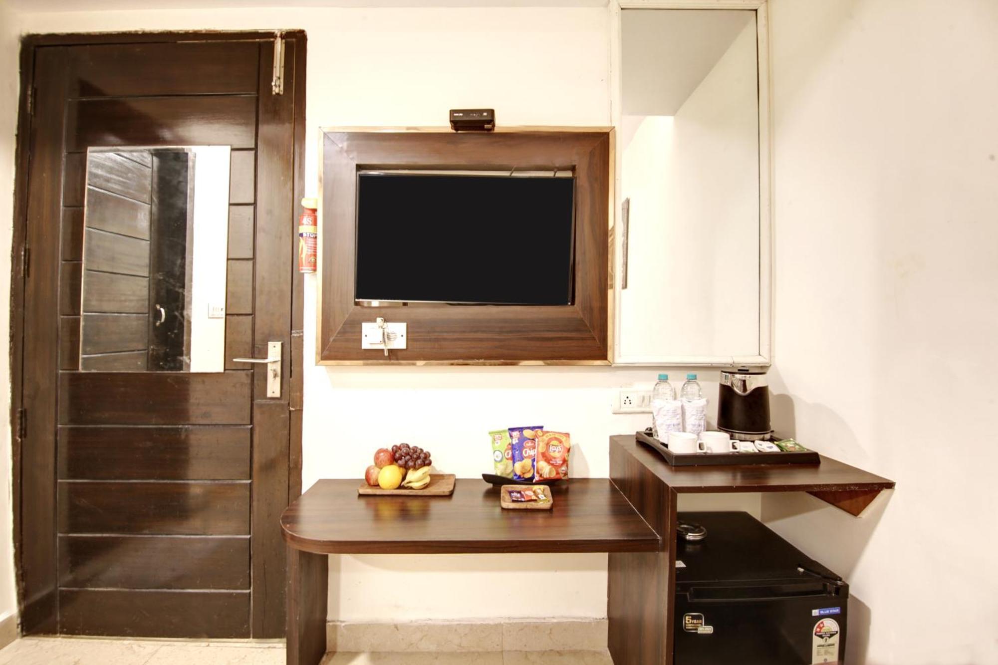 Hotel Wk Comfort - Near White Clove Új-Delhi Kültér fotó