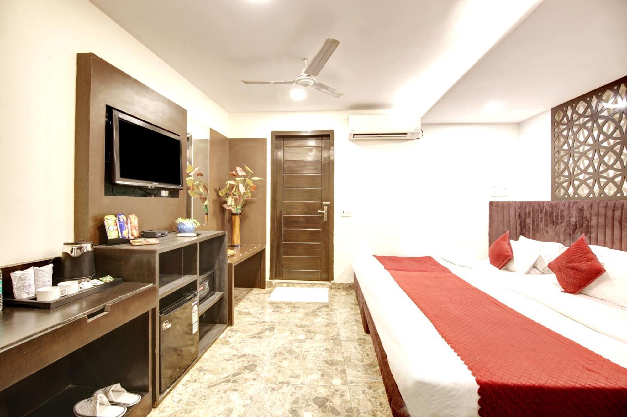 Hotel Wk Comfort - Near White Clove Új-Delhi Kültér fotó